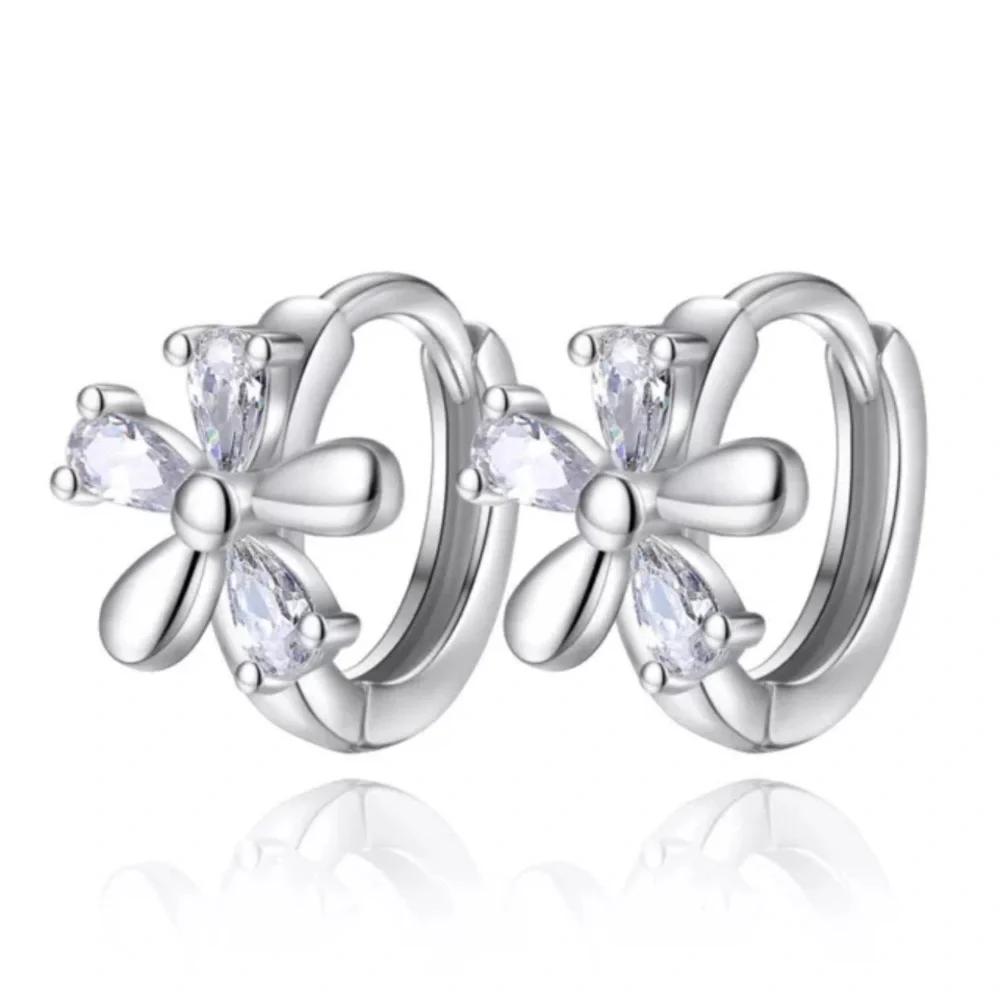 New Sterling Silver White Sapohires Flower Huggies
